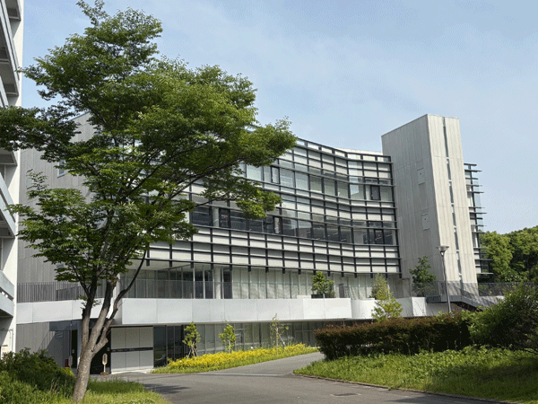 阪大薬学部講義棟